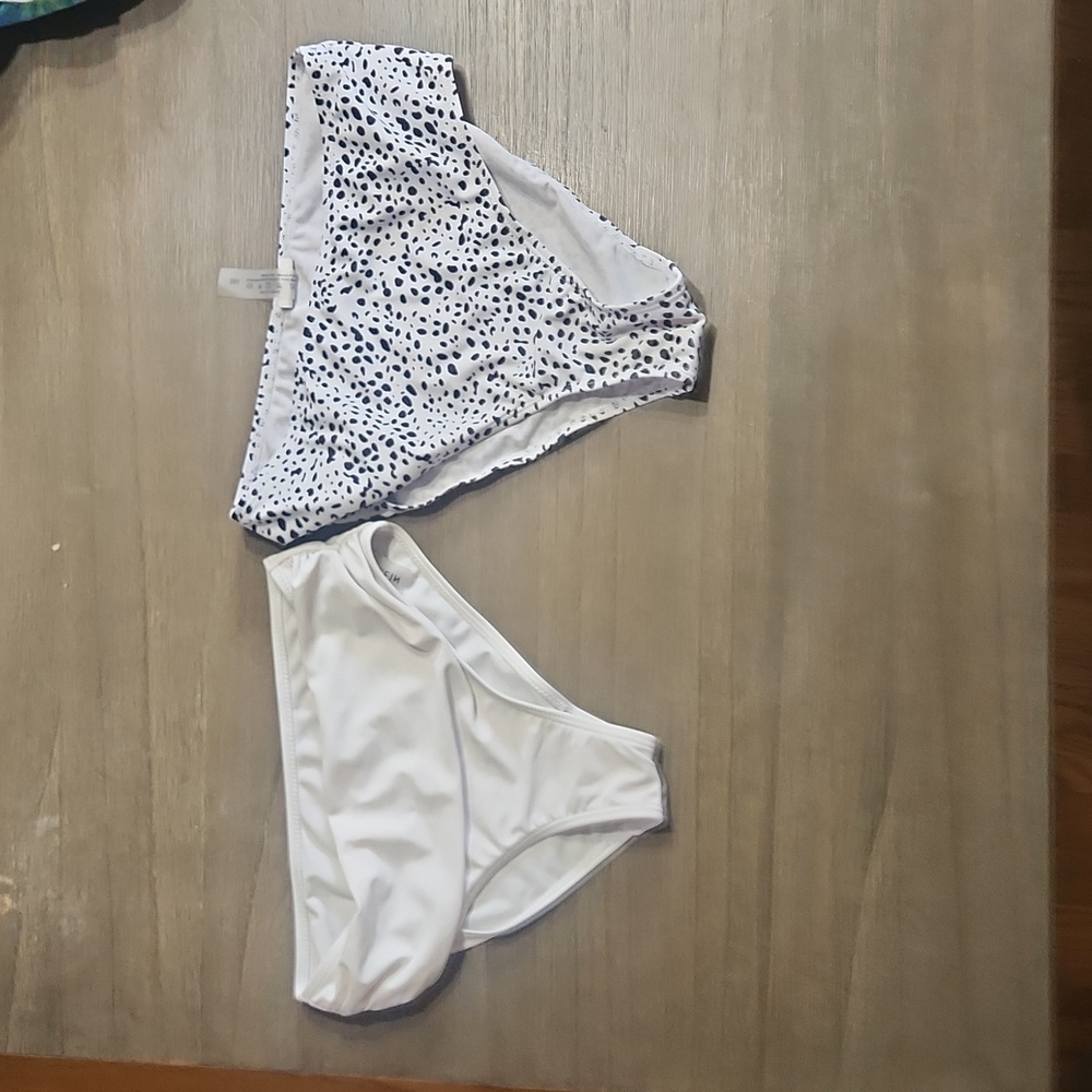 set of high waisted shein swimsuit bottoms (white and black spotted) size 150